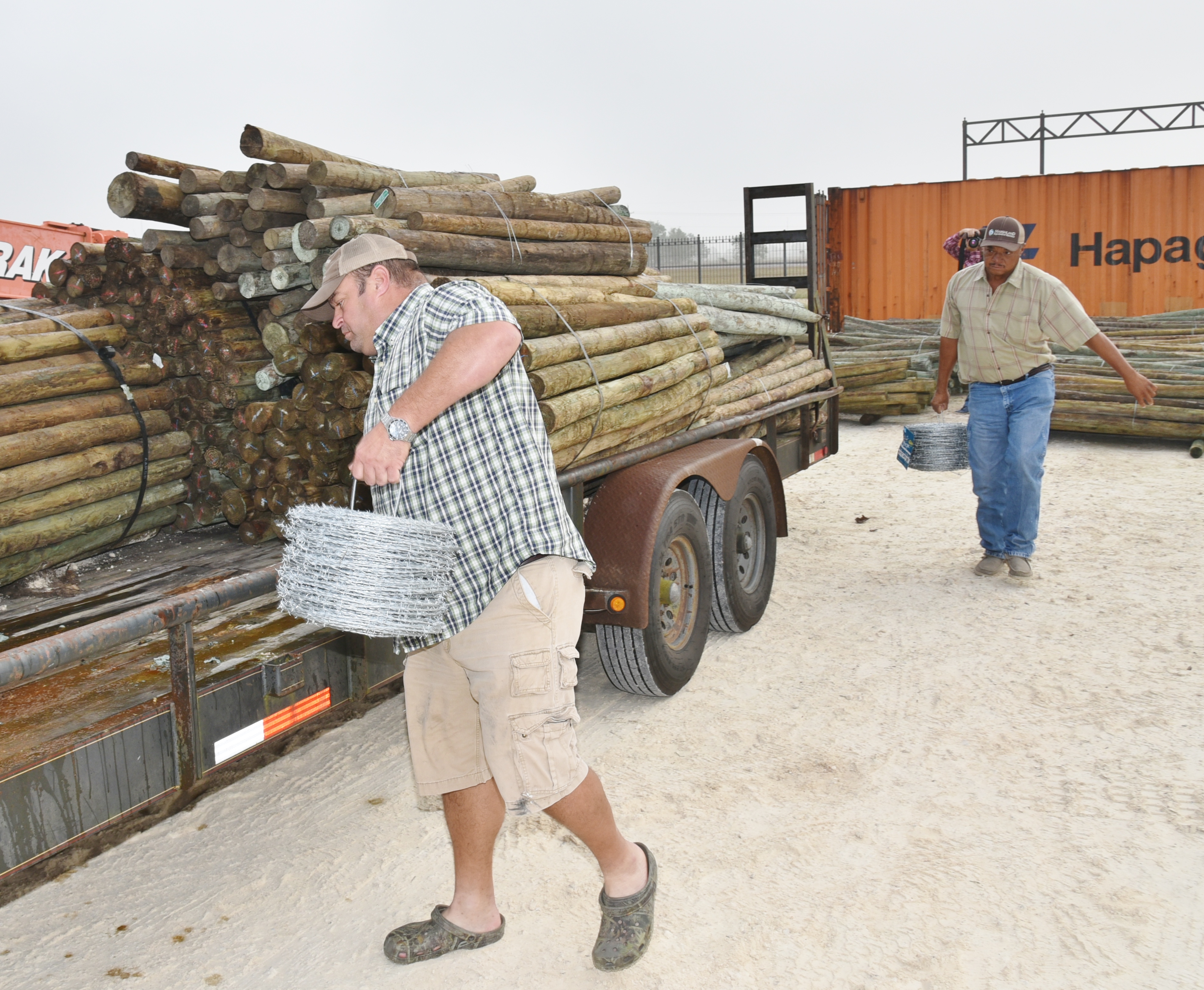 Bubba Richard and Dexer January load barbed wire.JPG thumbnail